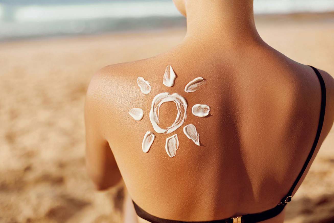 Safeguarding Beauty: The Art of Choosing and Applying Sunscreen