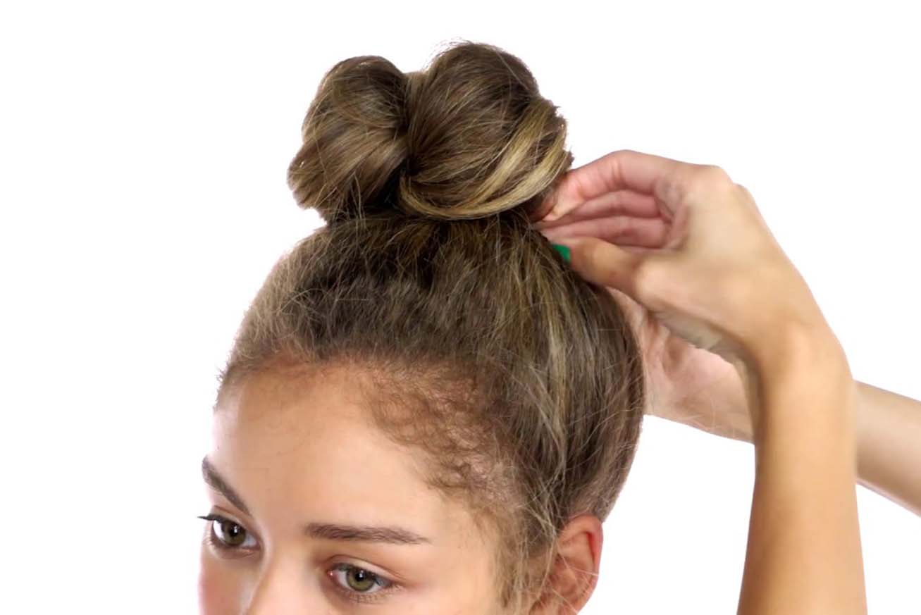 Crafting Top-Knot Excellence – 8 Effortless DIY Tutorials